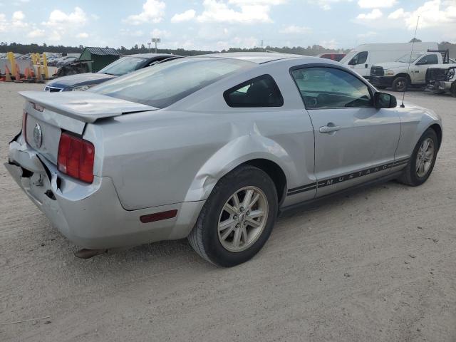 Photo 2 VIN: 1ZVFT80N275207544 - FORD MUSTANG 