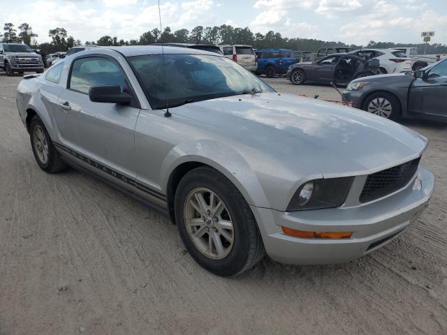 Photo 3 VIN: 1ZVFT80N275207544 - FORD MUSTANG 