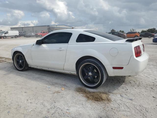 Photo 1 VIN: 1ZVFT80N355141647 - FORD MUSTANG 