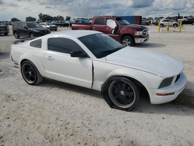 Photo 3 VIN: 1ZVFT80N355141647 - FORD MUSTANG 