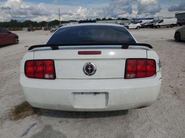 Photo 5 VIN: 1ZVFT80N355141647 - FORD MUSTANG 