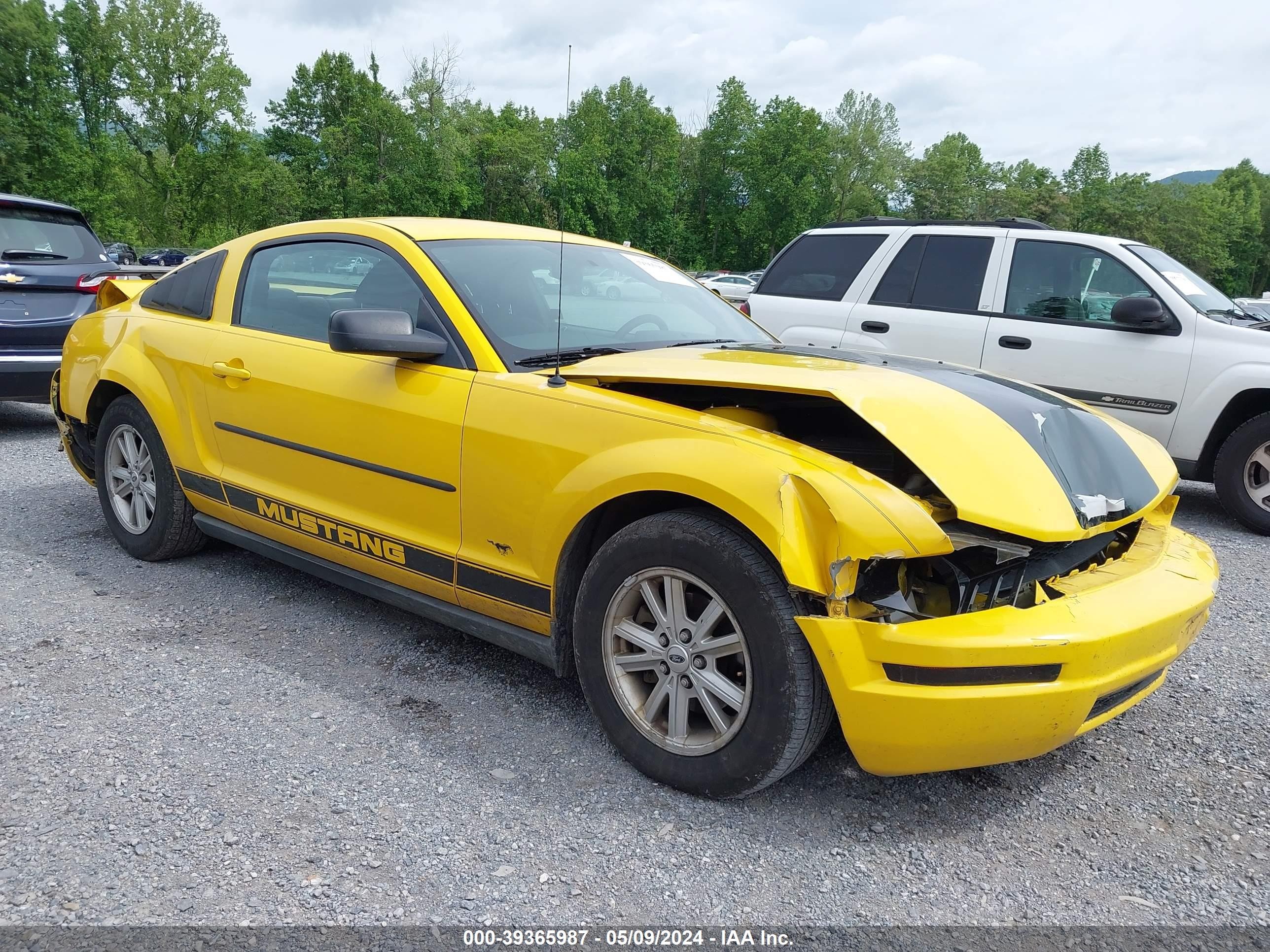 Photo 5 VIN: 1ZVFT80N355201958 - FORD MUSTANG 