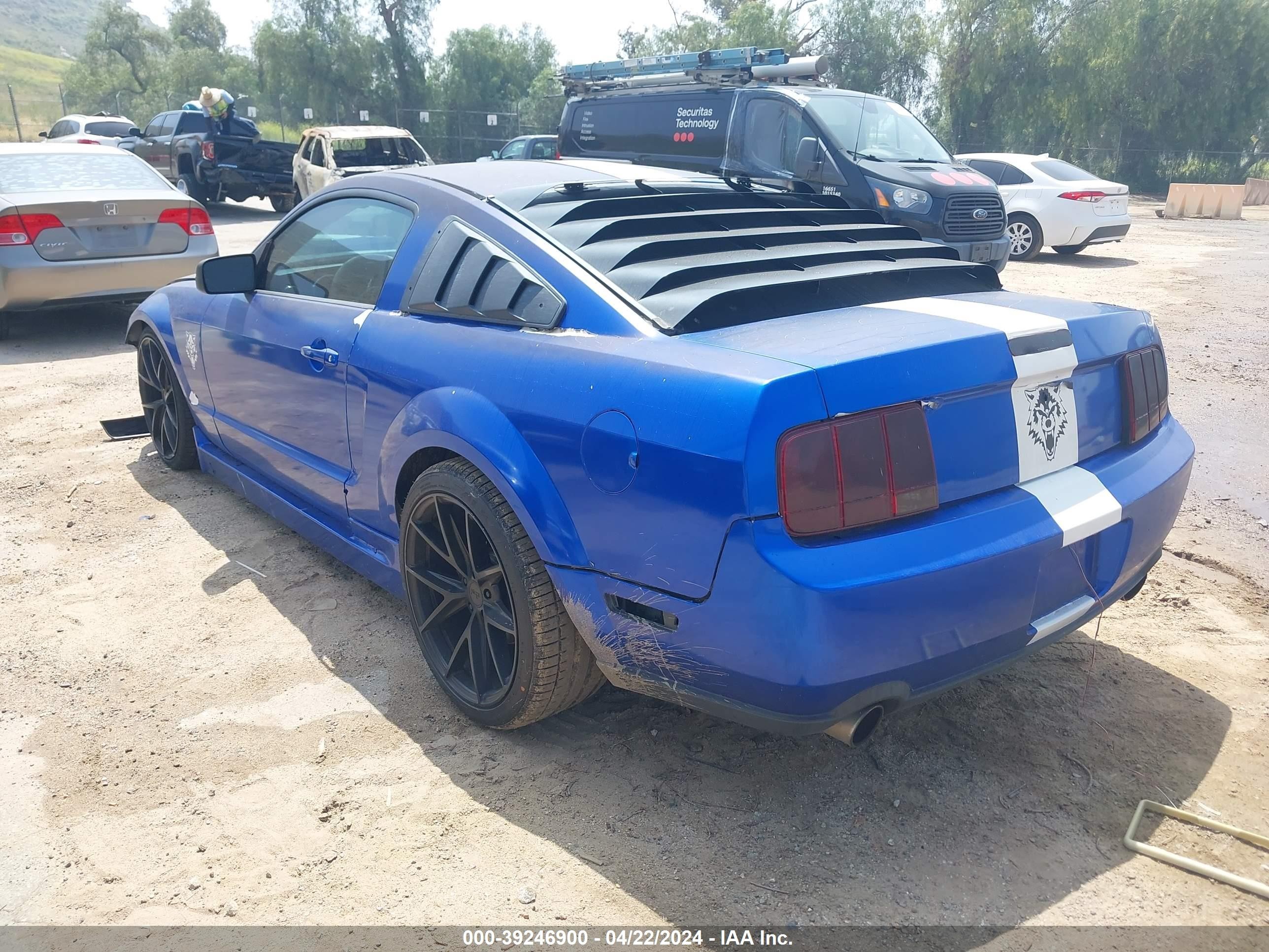 Photo 2 VIN: 1ZVFT80N375271222 - FORD MUSTANG 