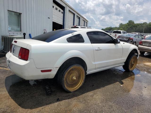 Photo 2 VIN: 1ZVFT80N555108794 - FORD MUSTANG 