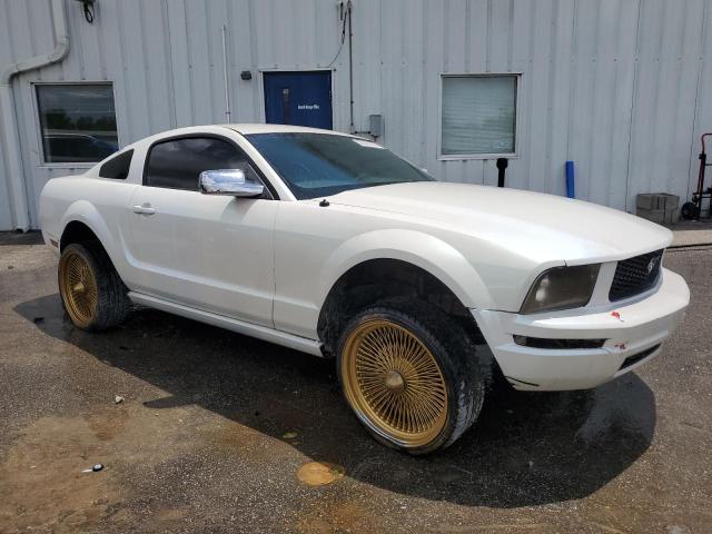 Photo 3 VIN: 1ZVFT80N555108794 - FORD MUSTANG 