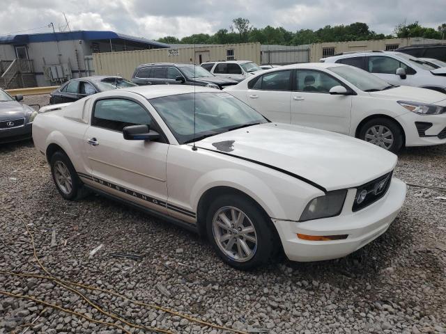 Photo 3 VIN: 1ZVFT80N555154576 - FORD MUSTANG 