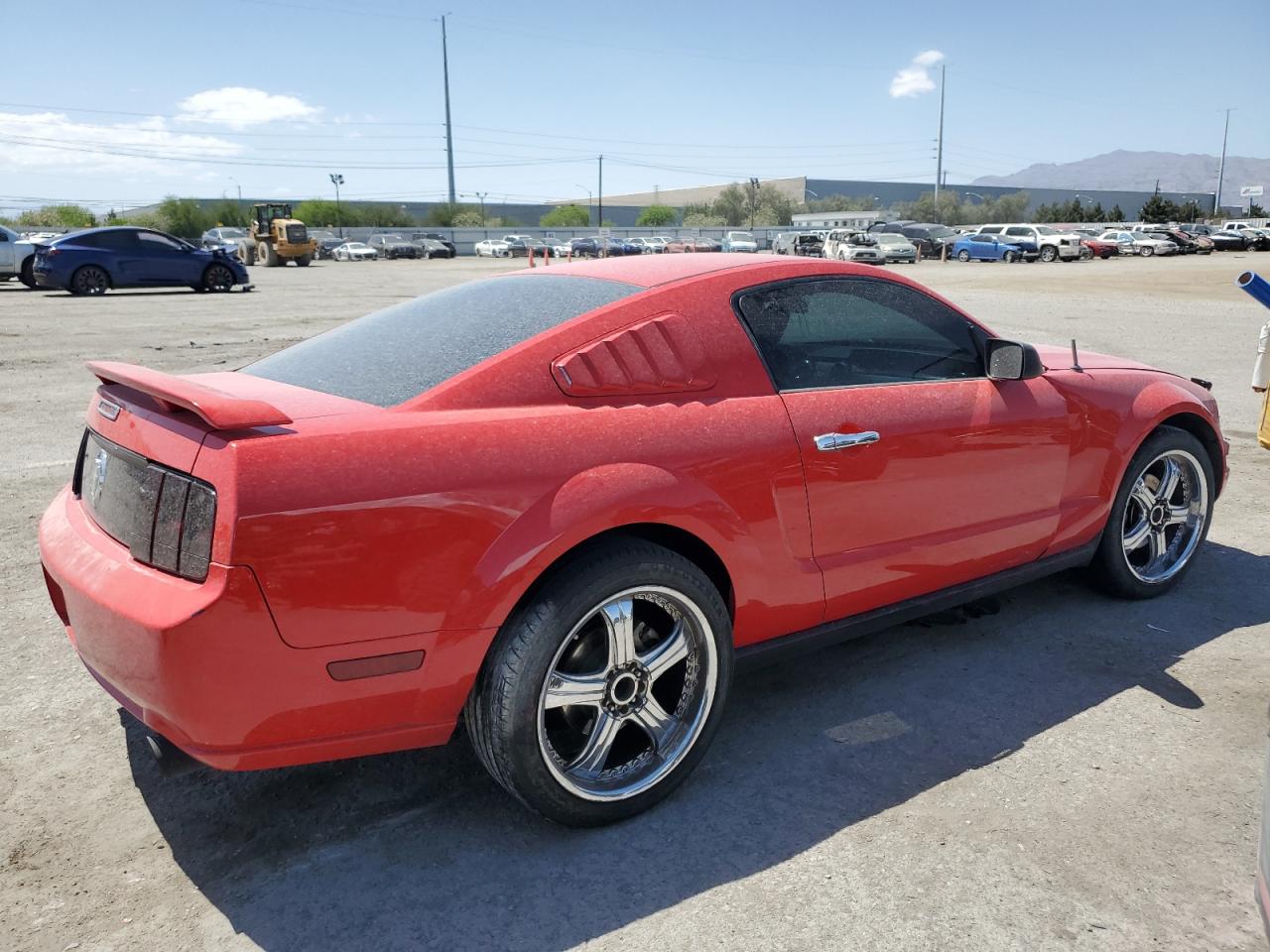 Photo 2 VIN: 1ZVFT80N555178778 - FORD MUSTANG 