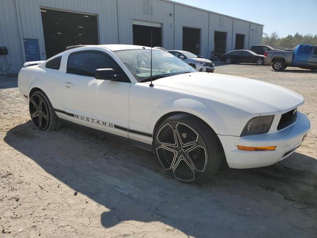 Photo 3 VIN: 1ZVFT80N555244035 - FORD MUSTANG 