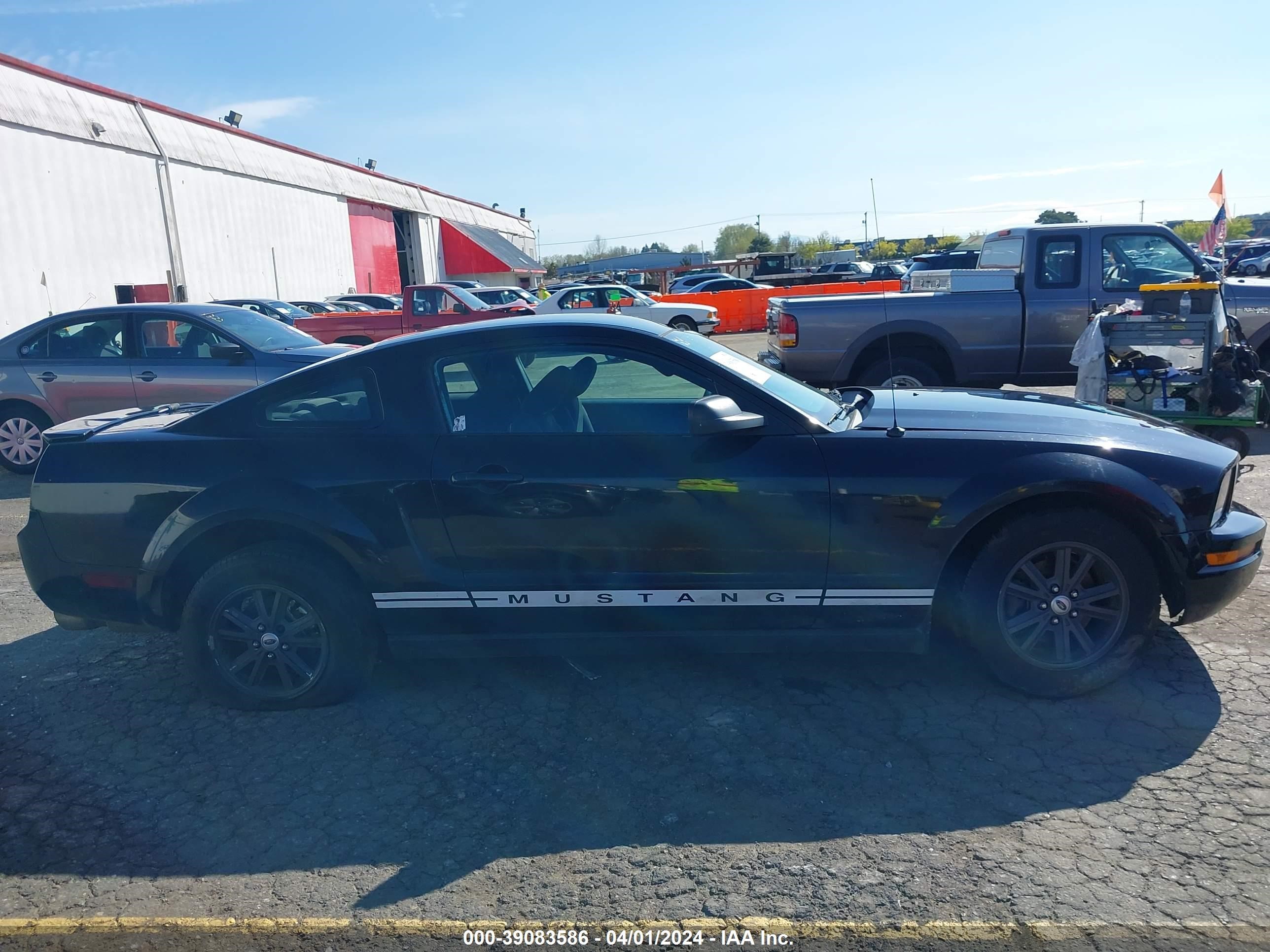 Photo 12 VIN: 1ZVFT80N575234124 - FORD MUSTANG 