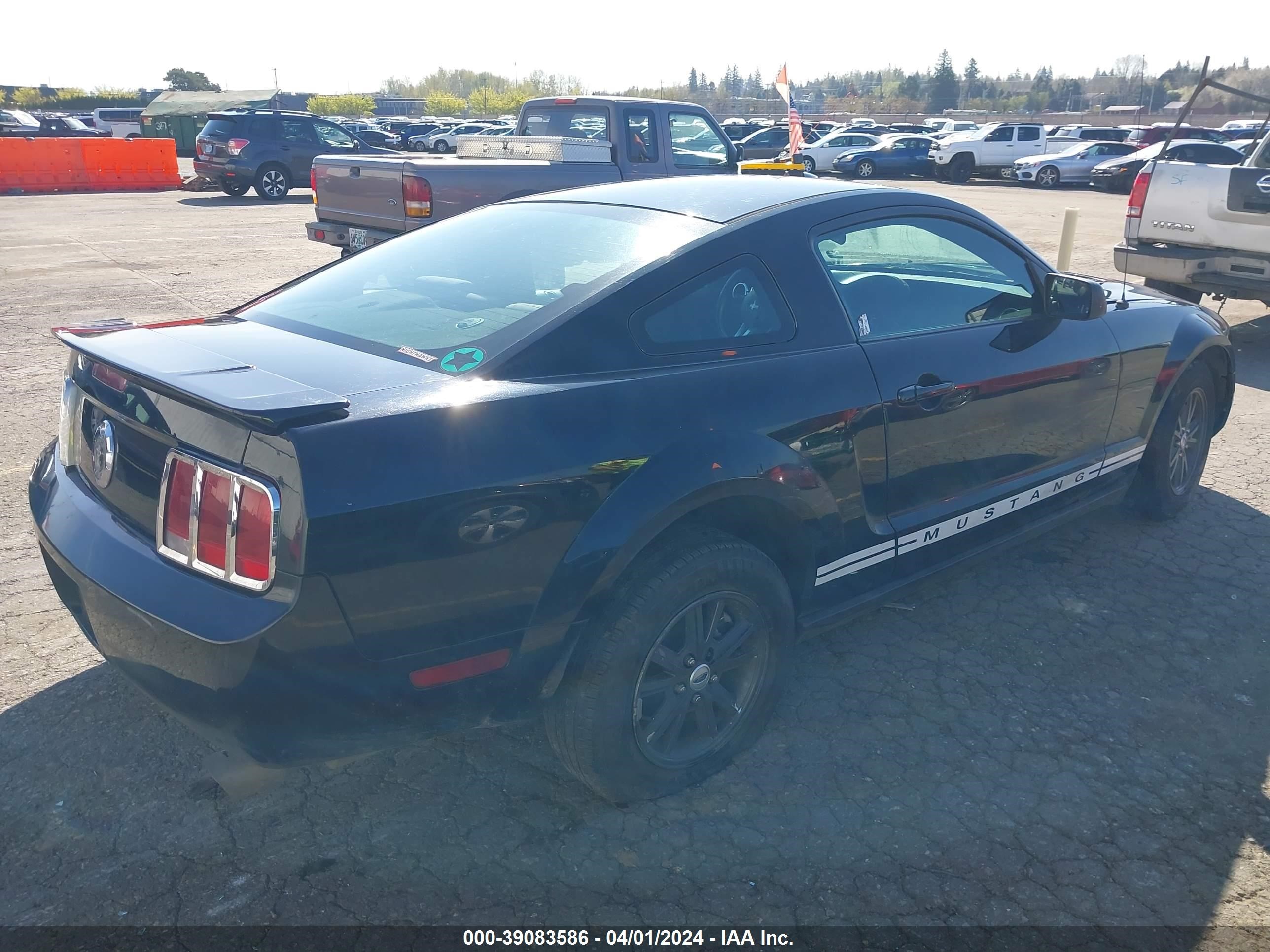 Photo 3 VIN: 1ZVFT80N575234124 - FORD MUSTANG 