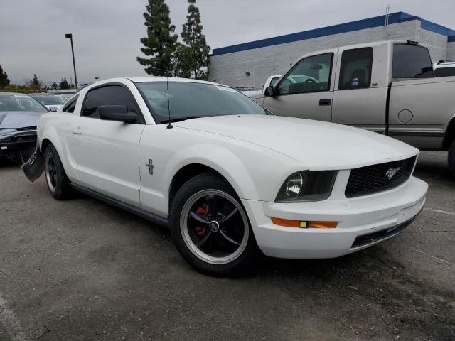 Photo 3 VIN: 1ZVFT80N575303040 - FORD MUSTANG 