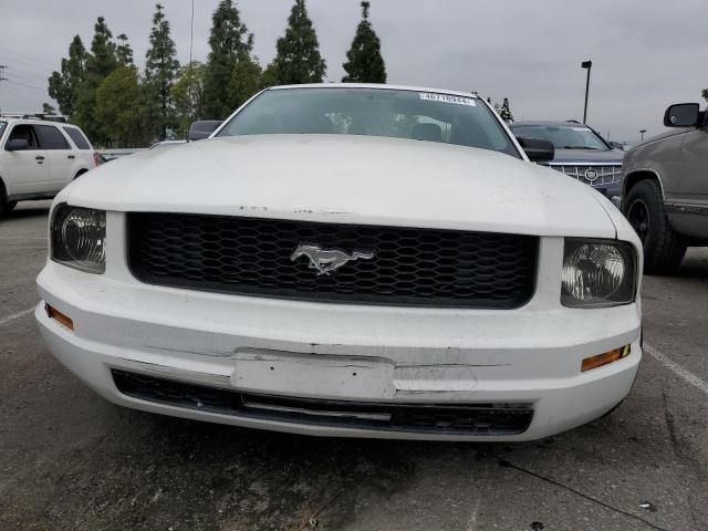 Photo 4 VIN: 1ZVFT80N575303040 - FORD MUSTANG 