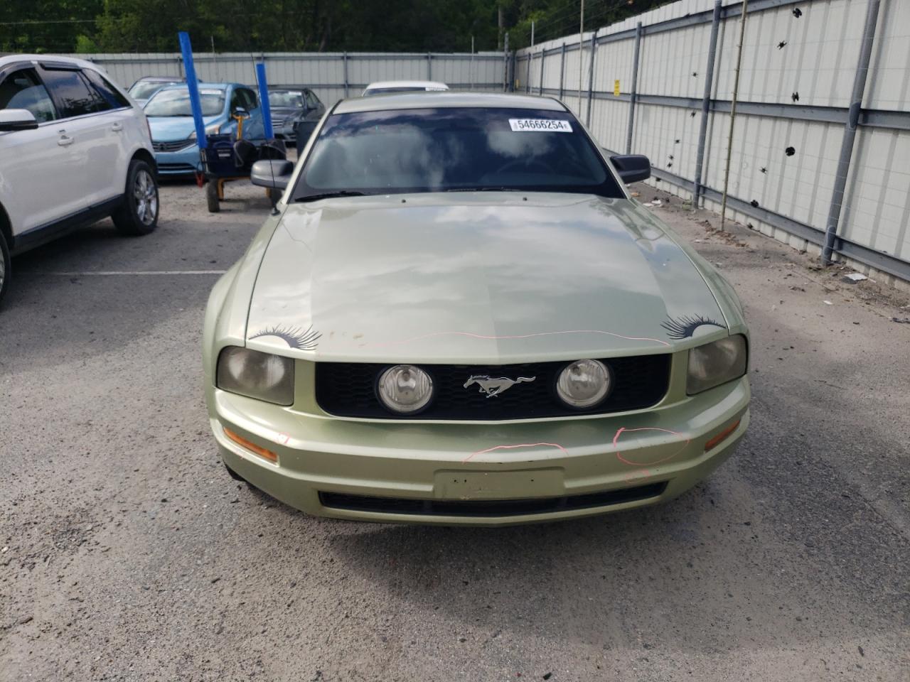 Photo 4 VIN: 1ZVFT80N655233335 - FORD MUSTANG 