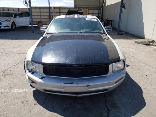 Photo 4 VIN: 1ZVFT80N755126164 - FORD MUSTANG 