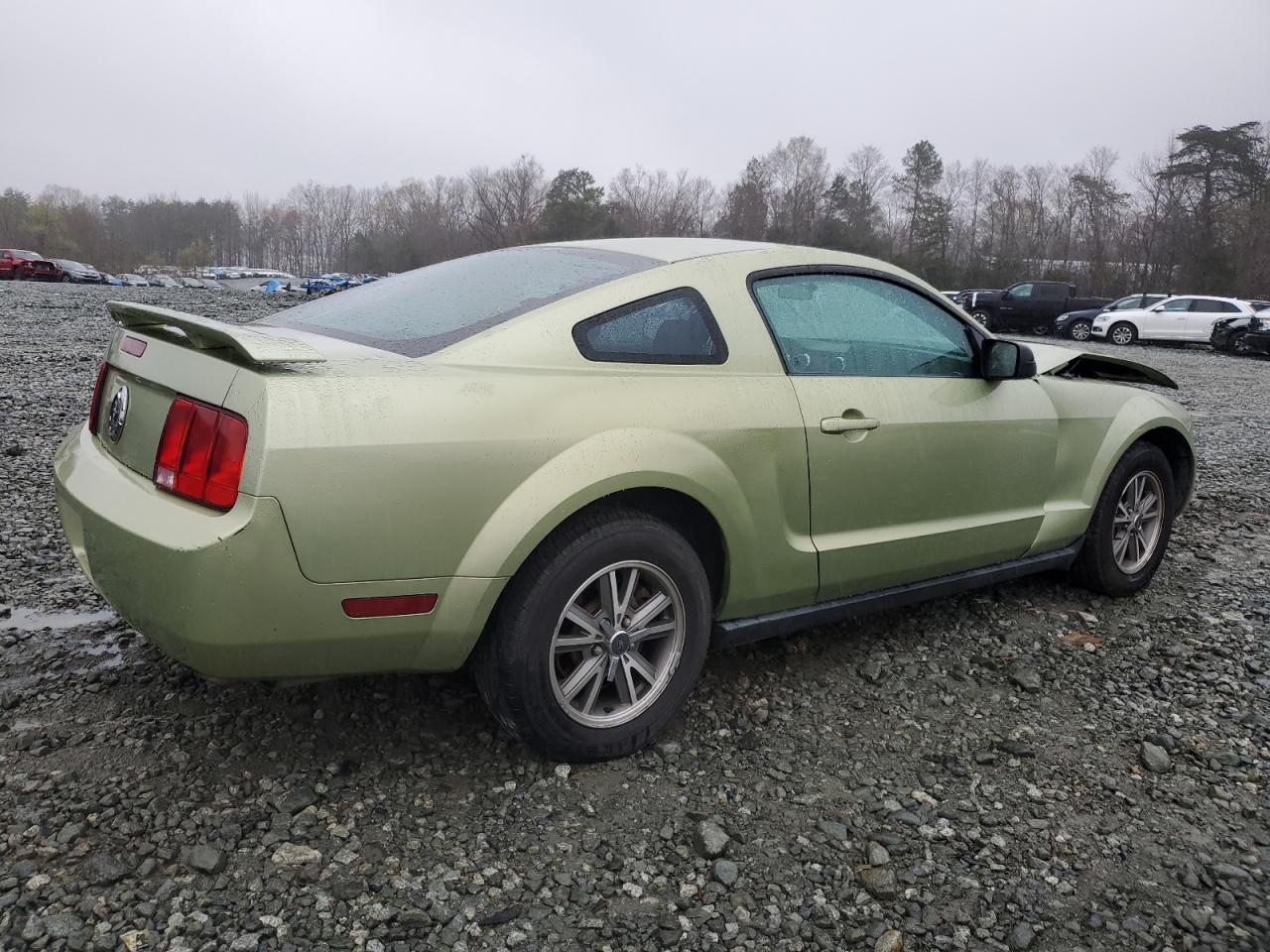 Photo 2 VIN: 1ZVFT80N755136872 - FORD MUSTANG 