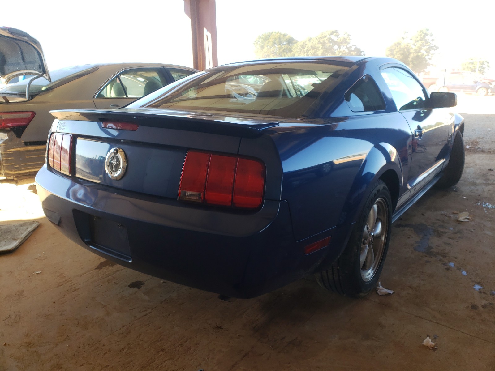 Photo 3 VIN: 1ZVFT80N775363496 - FORD MUSTANG 