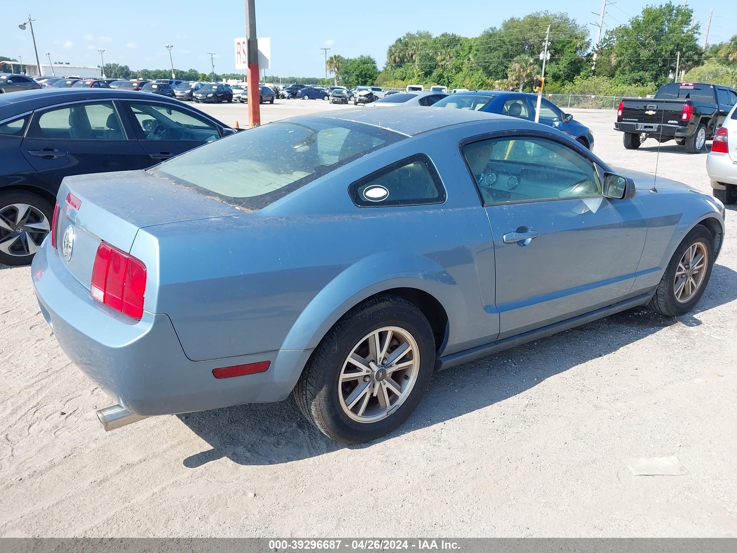 Photo 3 VIN: 1ZVFT80N855173705 - FORD MUSTANG 