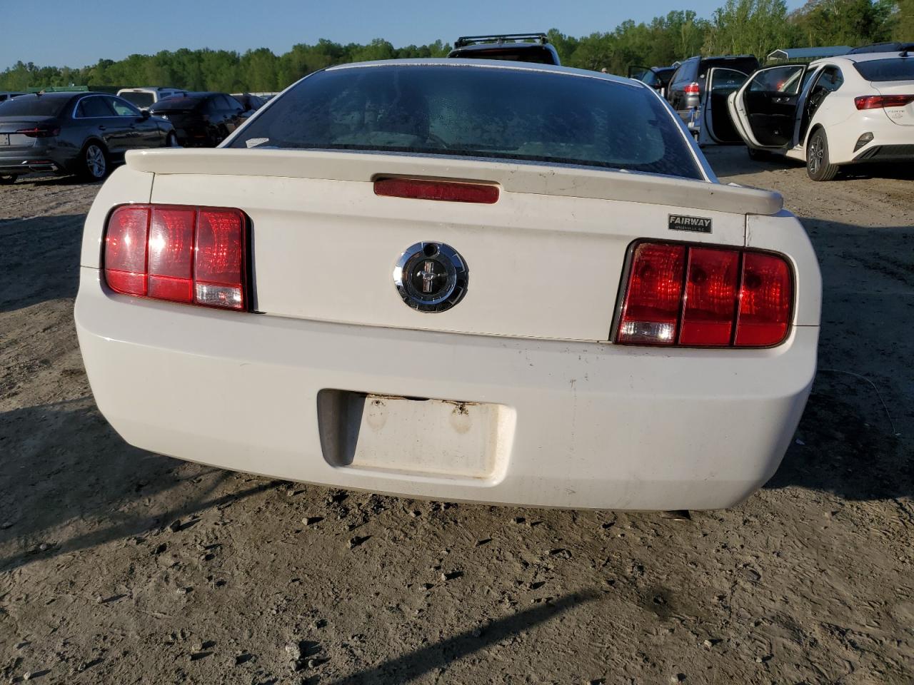 Photo 5 VIN: 1ZVFT80N875318163 - FORD MUSTANG 