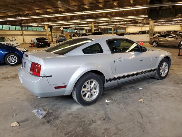 Photo 2 VIN: 1ZVFT80N875370439 - FORD MUSTANG 