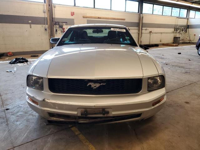 Photo 4 VIN: 1ZVFT80N875370439 - FORD MUSTANG 