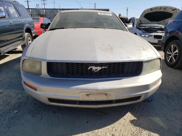 Photo 4 VIN: 1ZVFT80N955124920 - FORD MUSTANG 