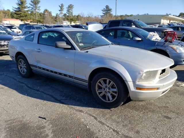 Photo 3 VIN: 1ZVFT80N955126358 - FORD MUSTANG 