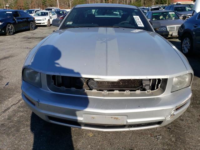 Photo 4 VIN: 1ZVFT80N955126358 - FORD MUSTANG 