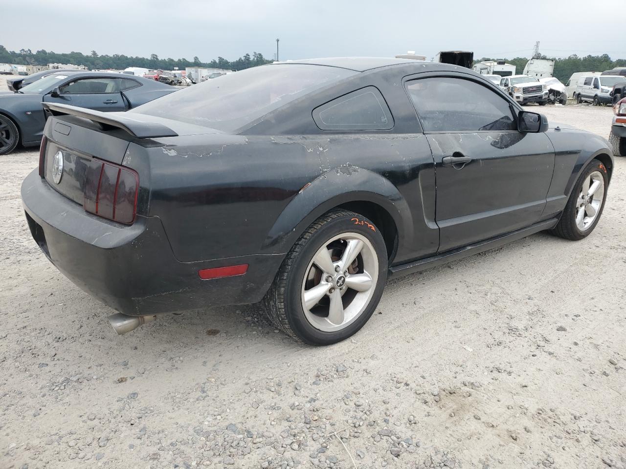 Photo 2 VIN: 1ZVFT80N955170862 - FORD MUSTANG 