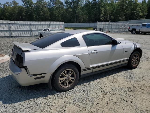 Photo 2 VIN: 1ZVFT80N955254972 - FORD MUSTANG 