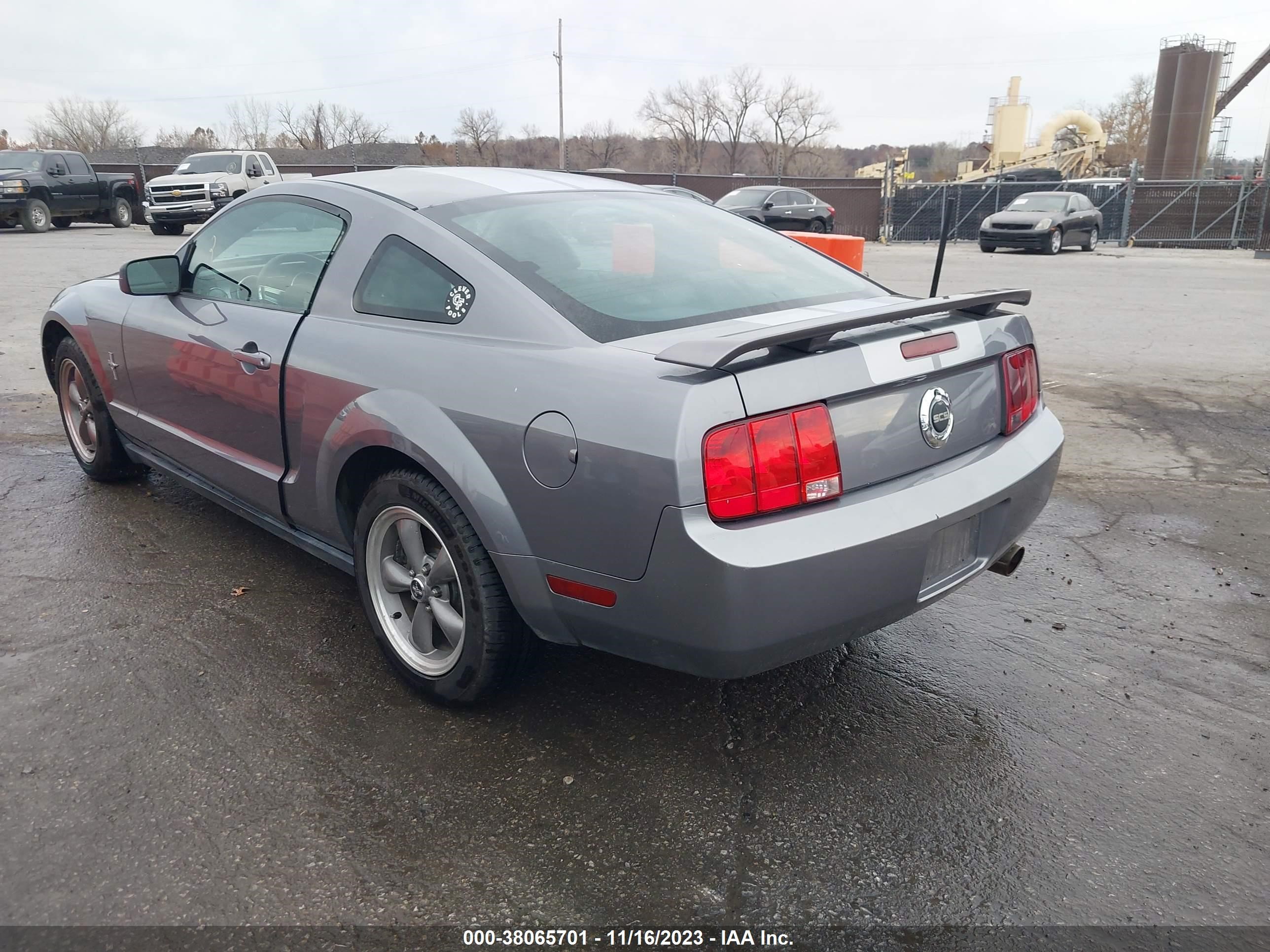 Photo 2 VIN: 1ZVFT80N965187078 - FORD MUSTANG 