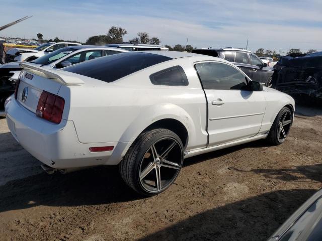 Photo 2 VIN: 1ZVFT80N965226560 - FORD MUSTANG 