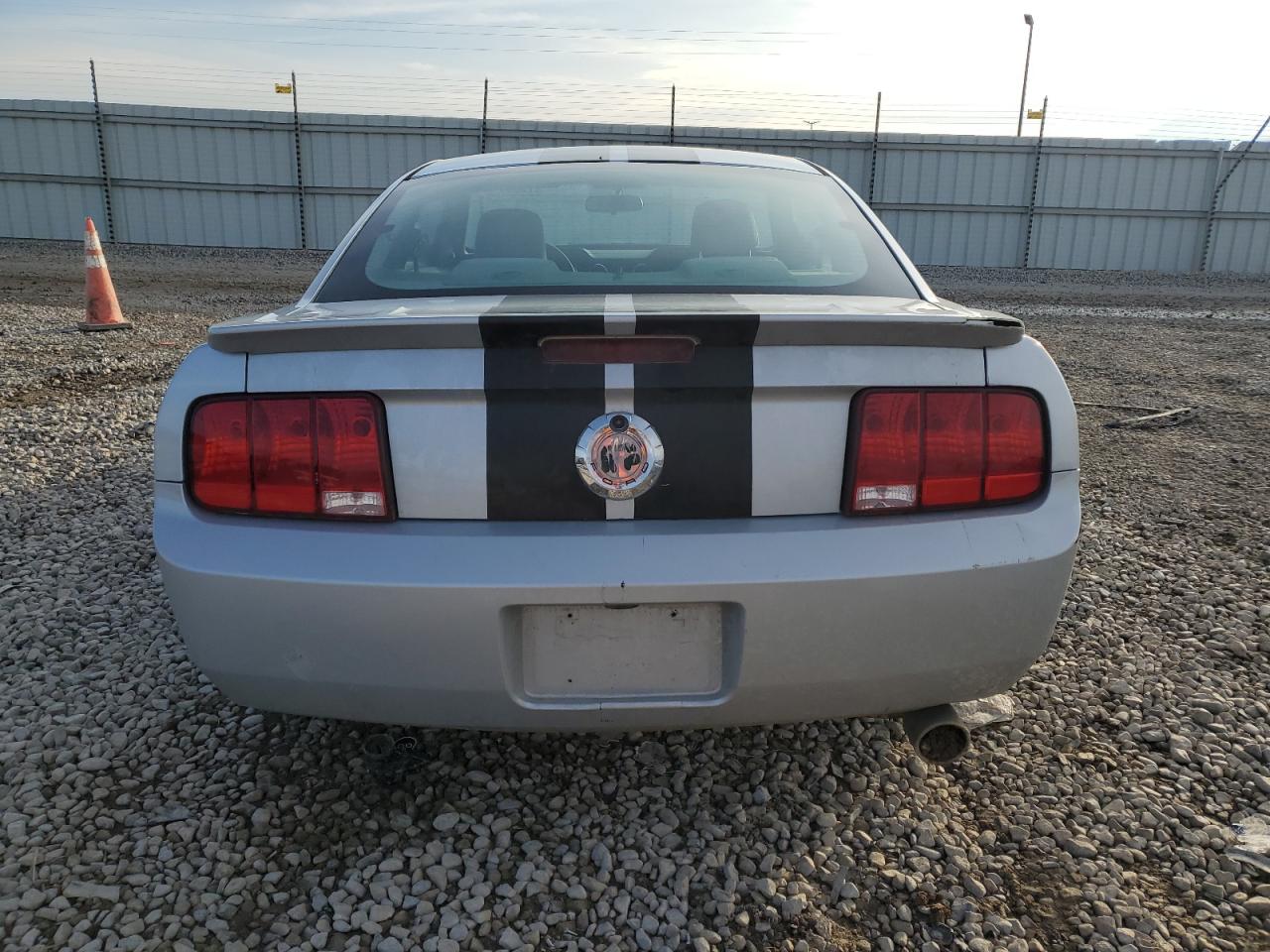 Photo 5 VIN: 1ZVFT80N975210795 - FORD MUSTANG 