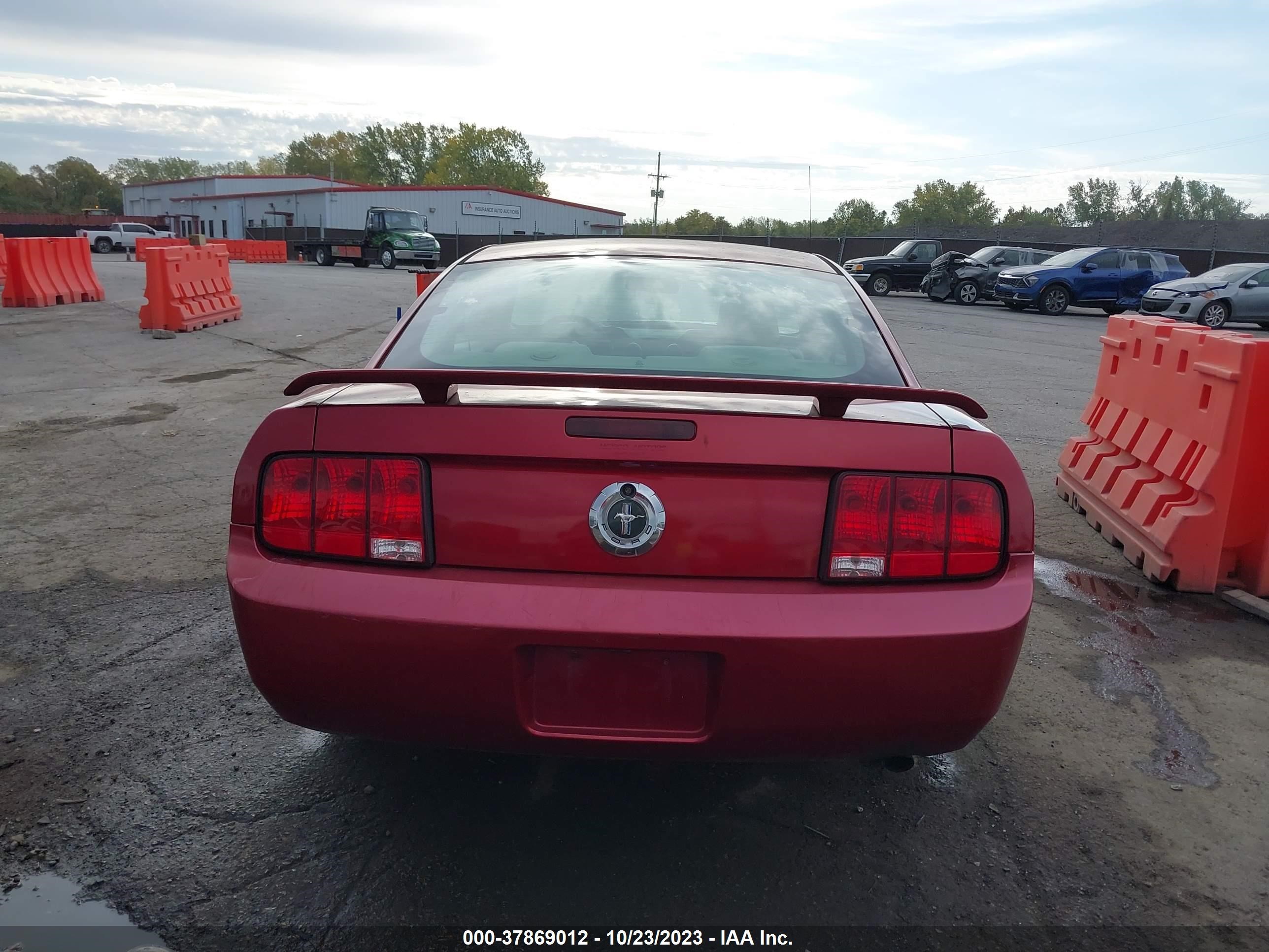 Photo 15 VIN: 1ZVFT80NX55115448 - FORD MUSTANG 