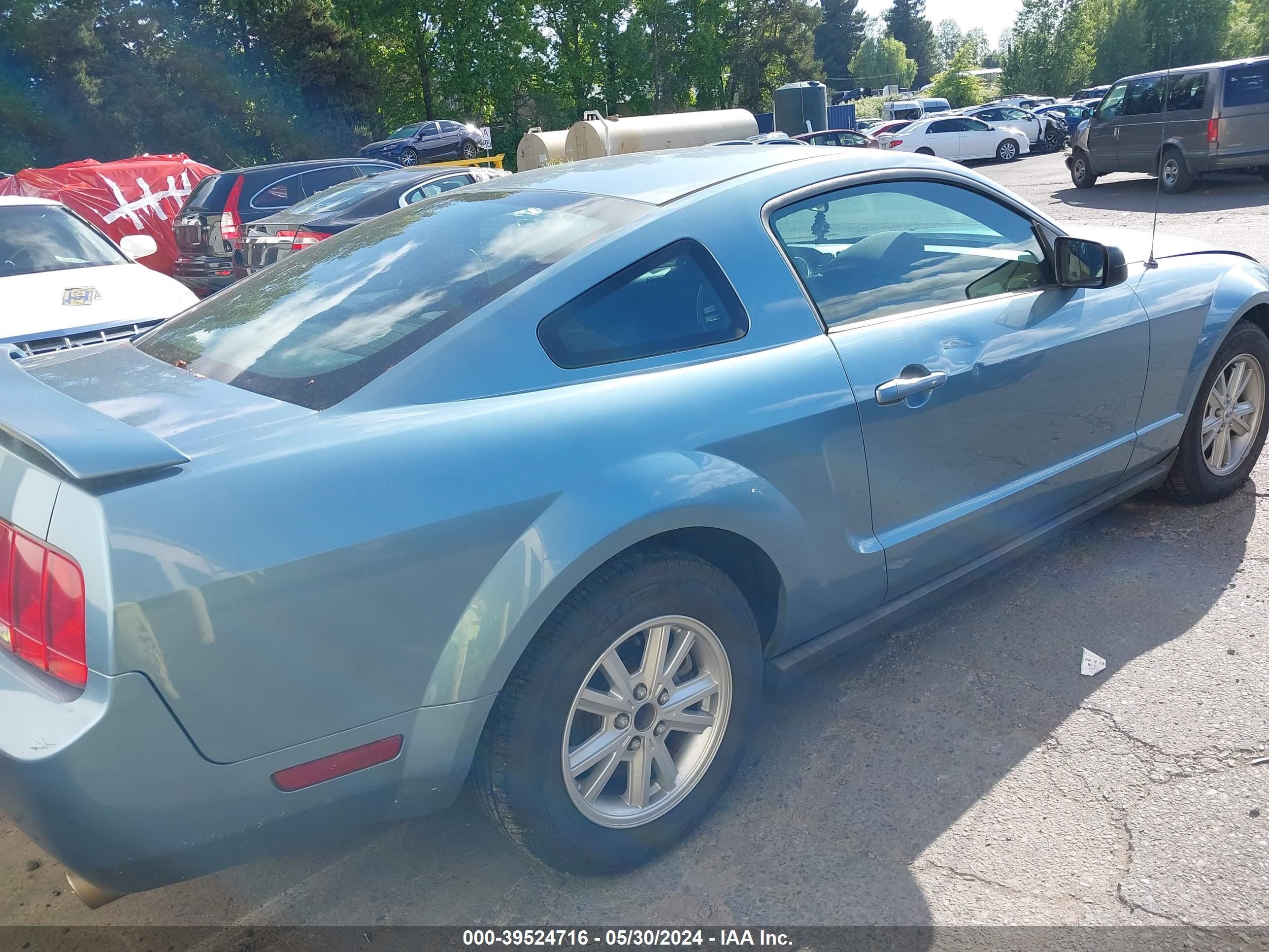 Photo 3 VIN: 1ZVFT80NX55158445 - FORD MUSTANG 