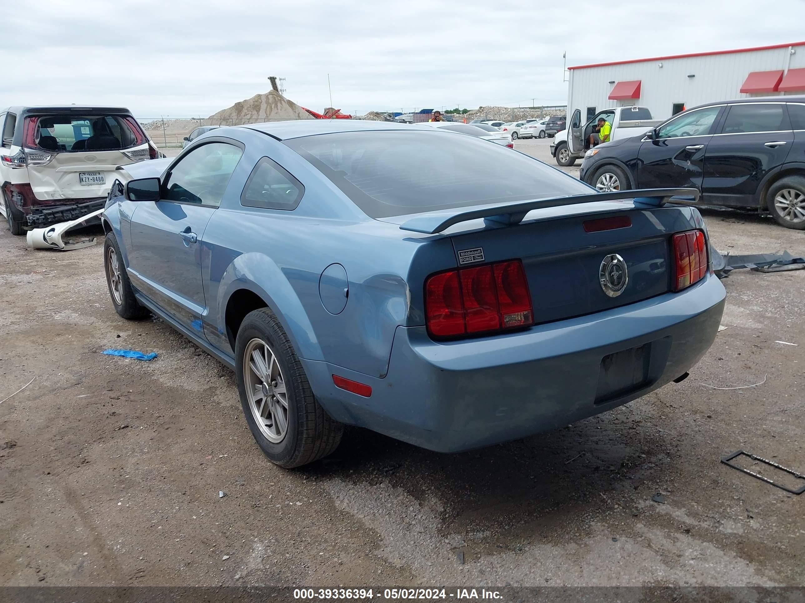 Photo 2 VIN: 1ZVFT80NX55215100 - FORD MUSTANG 