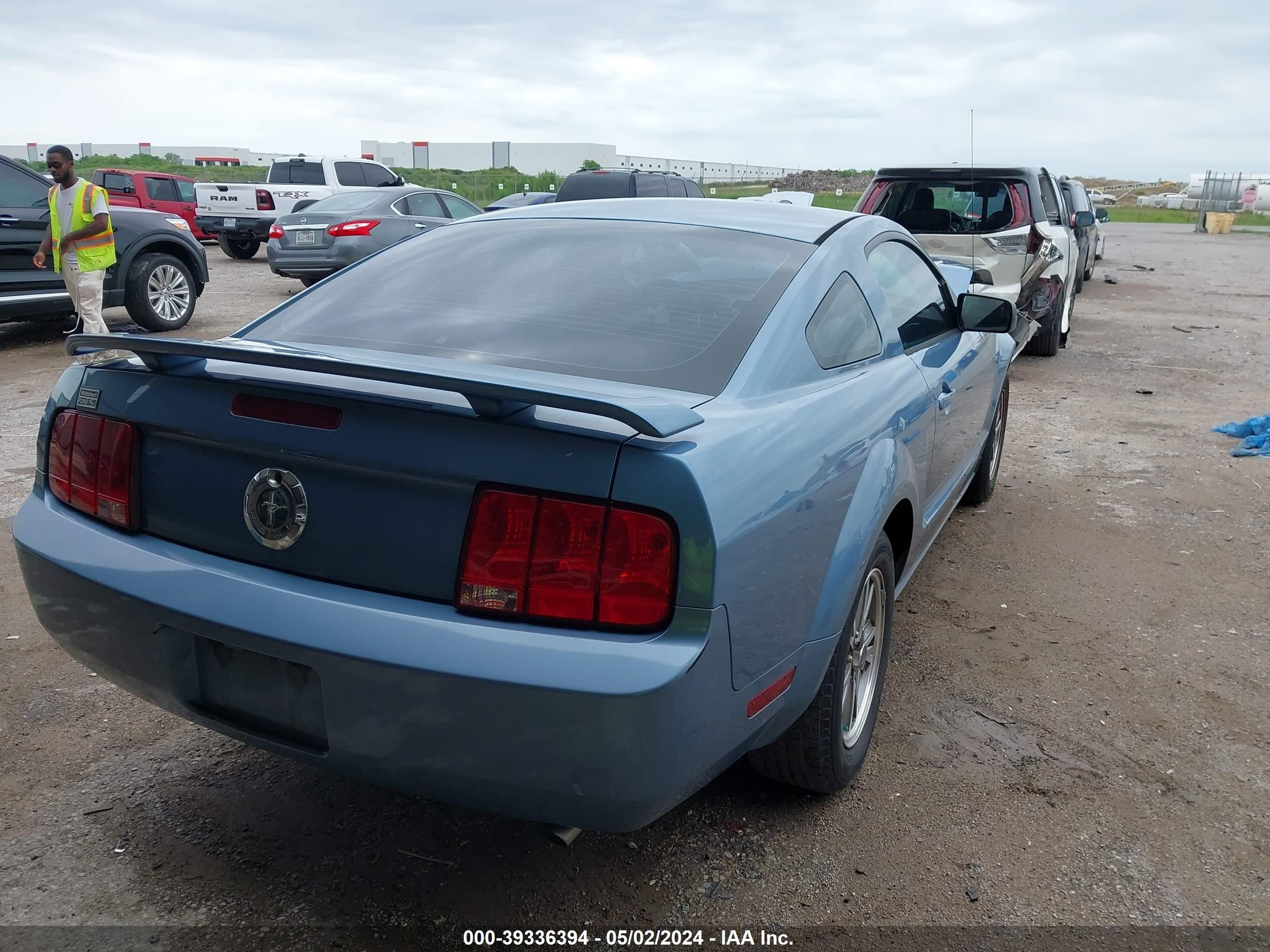 Photo 3 VIN: 1ZVFT80NX55215100 - FORD MUSTANG 