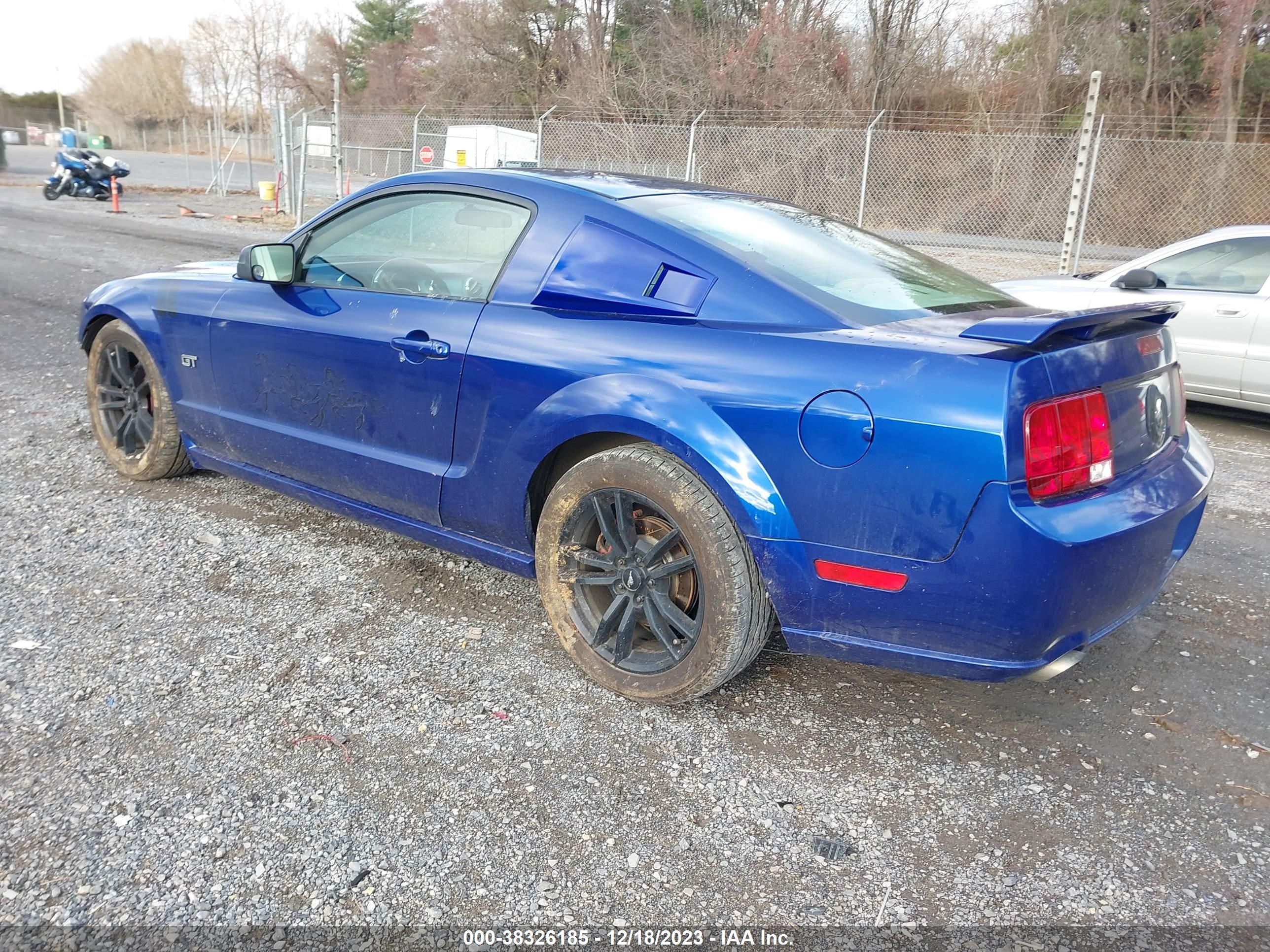 Photo 2 VIN: 1ZVFT82H155146448 - FORD MUSTANG 