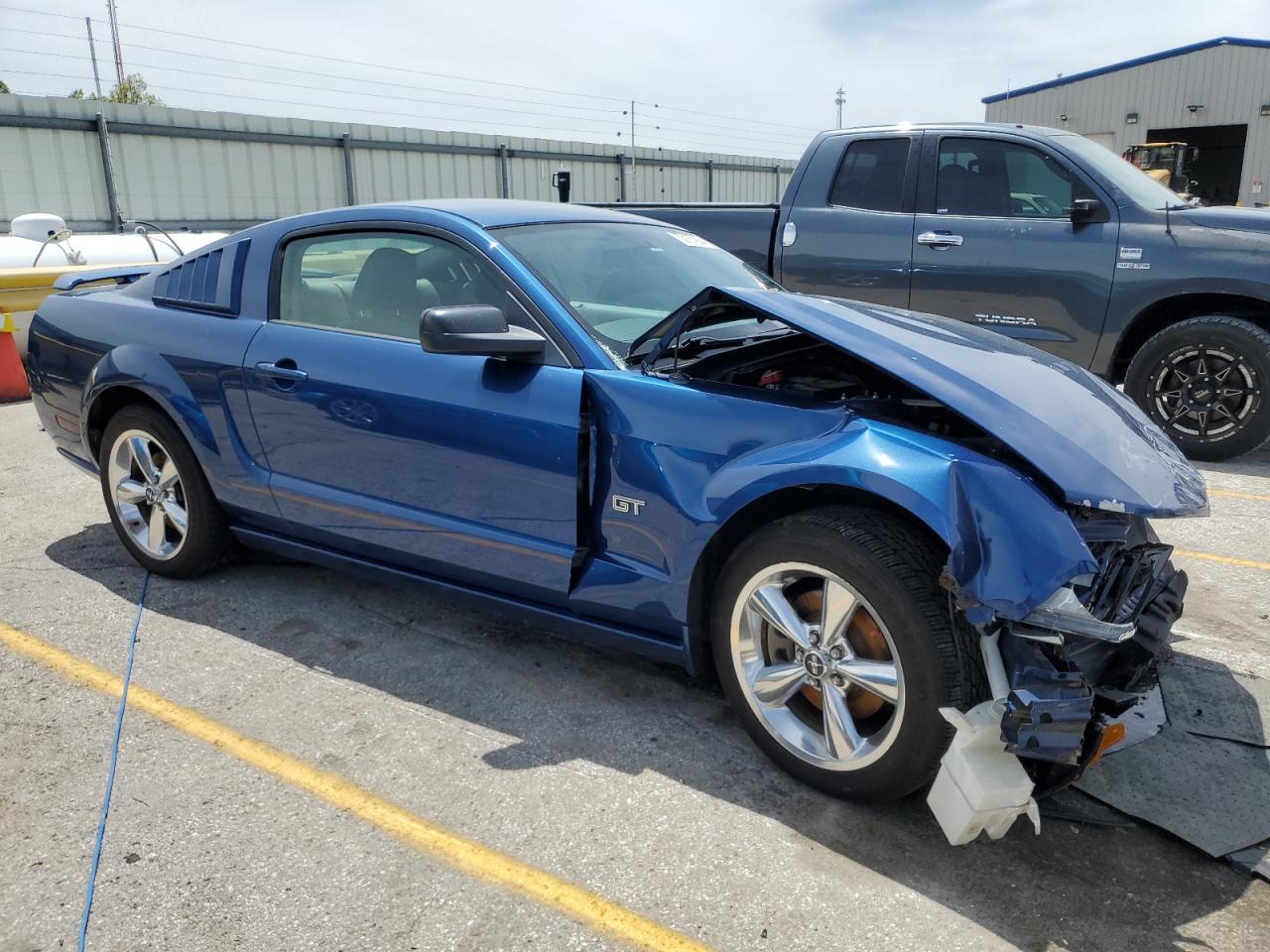 Photo 3 VIN: 1ZVFT82H365223418 - FORD MUSTANG 