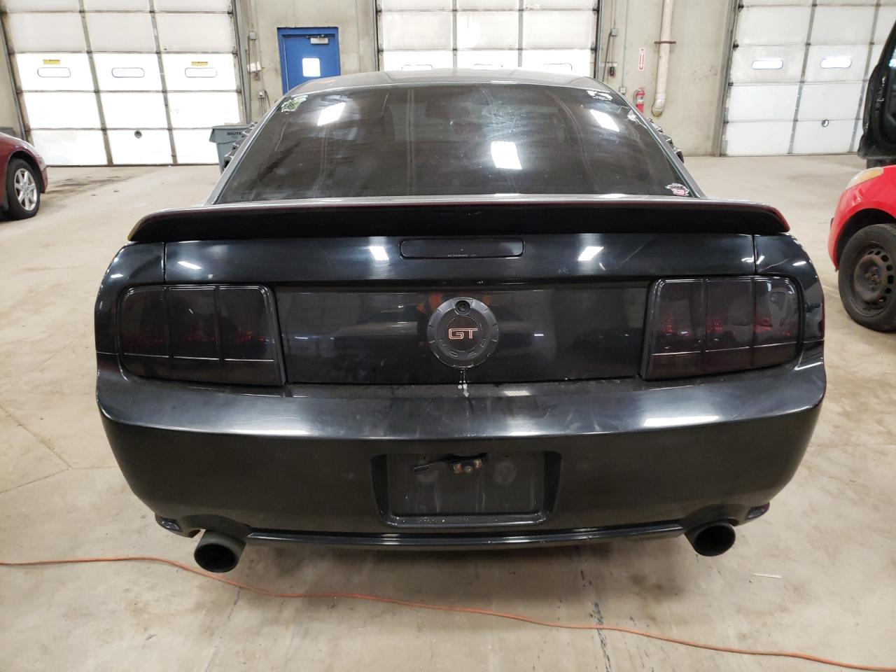 Photo 5 VIN: 1ZVFT82H565103751 - FORD MUSTANG 