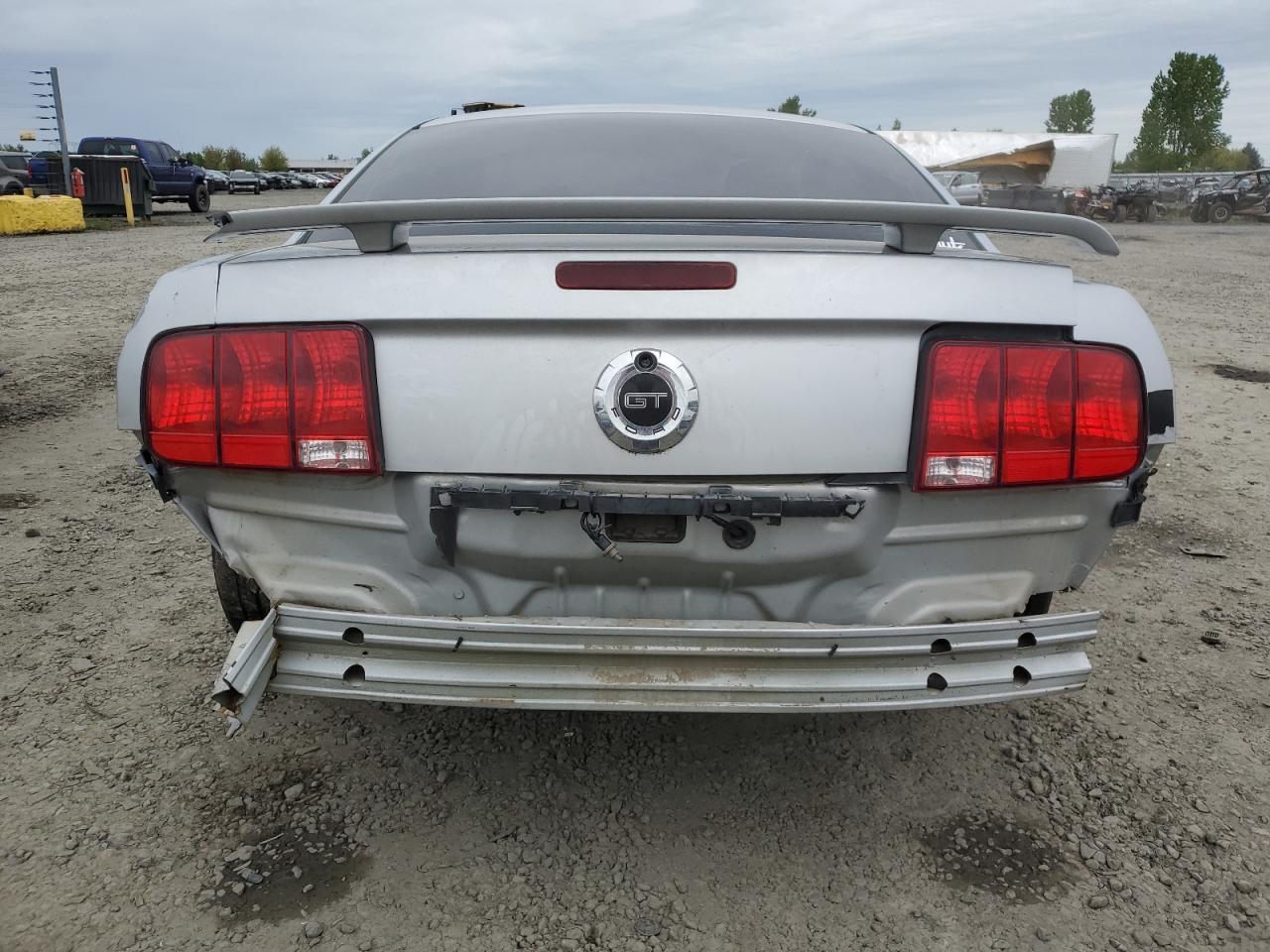 Photo 5 VIN: 1ZVFT82H655115891 - FORD MUSTANG 