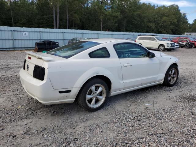 Photo 2 VIN: 1ZVFT82H665205057 - FORD MUSTANG 