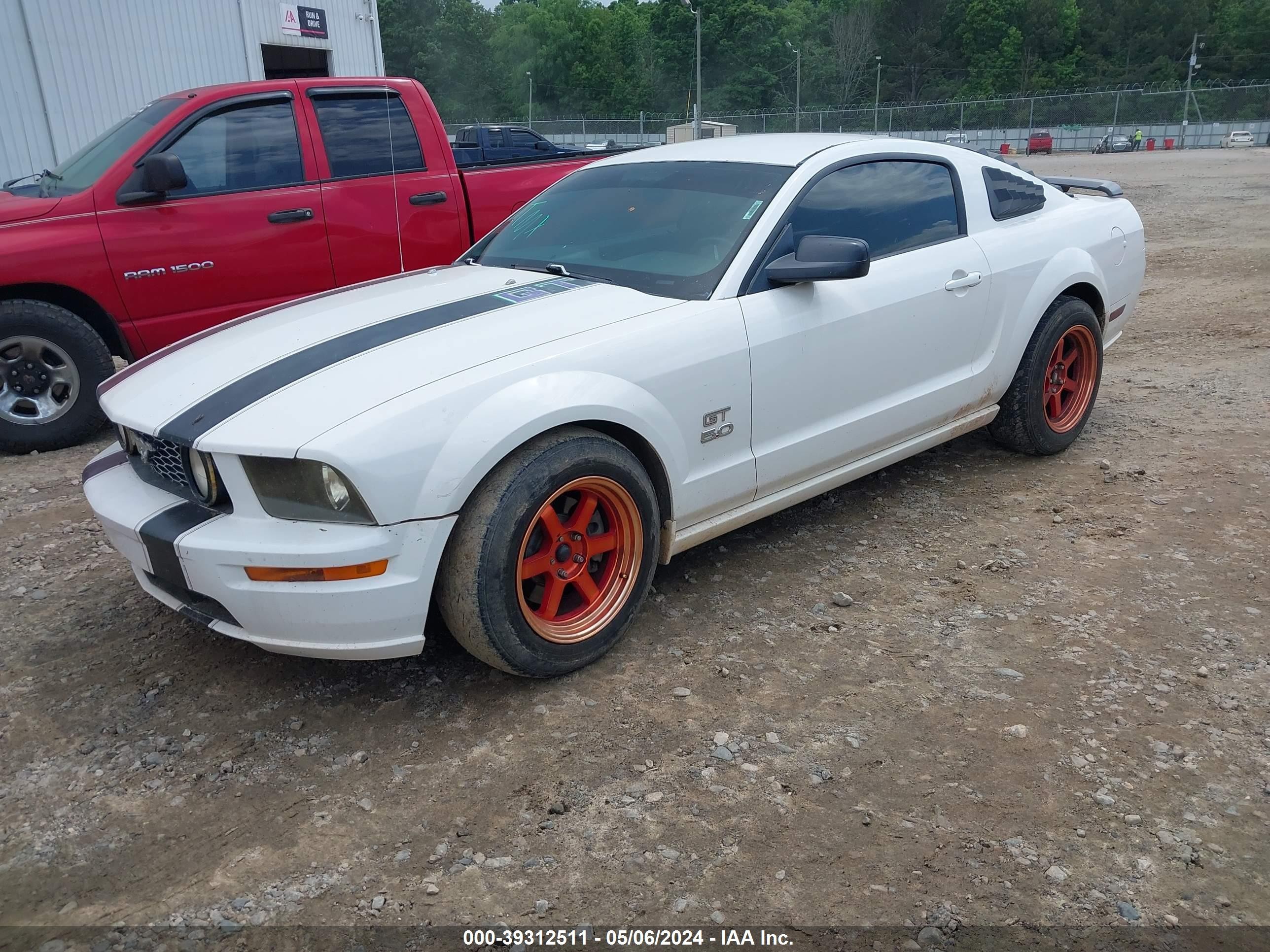 Photo 1 VIN: 1ZVFT82H665214521 - FORD MUSTANG 