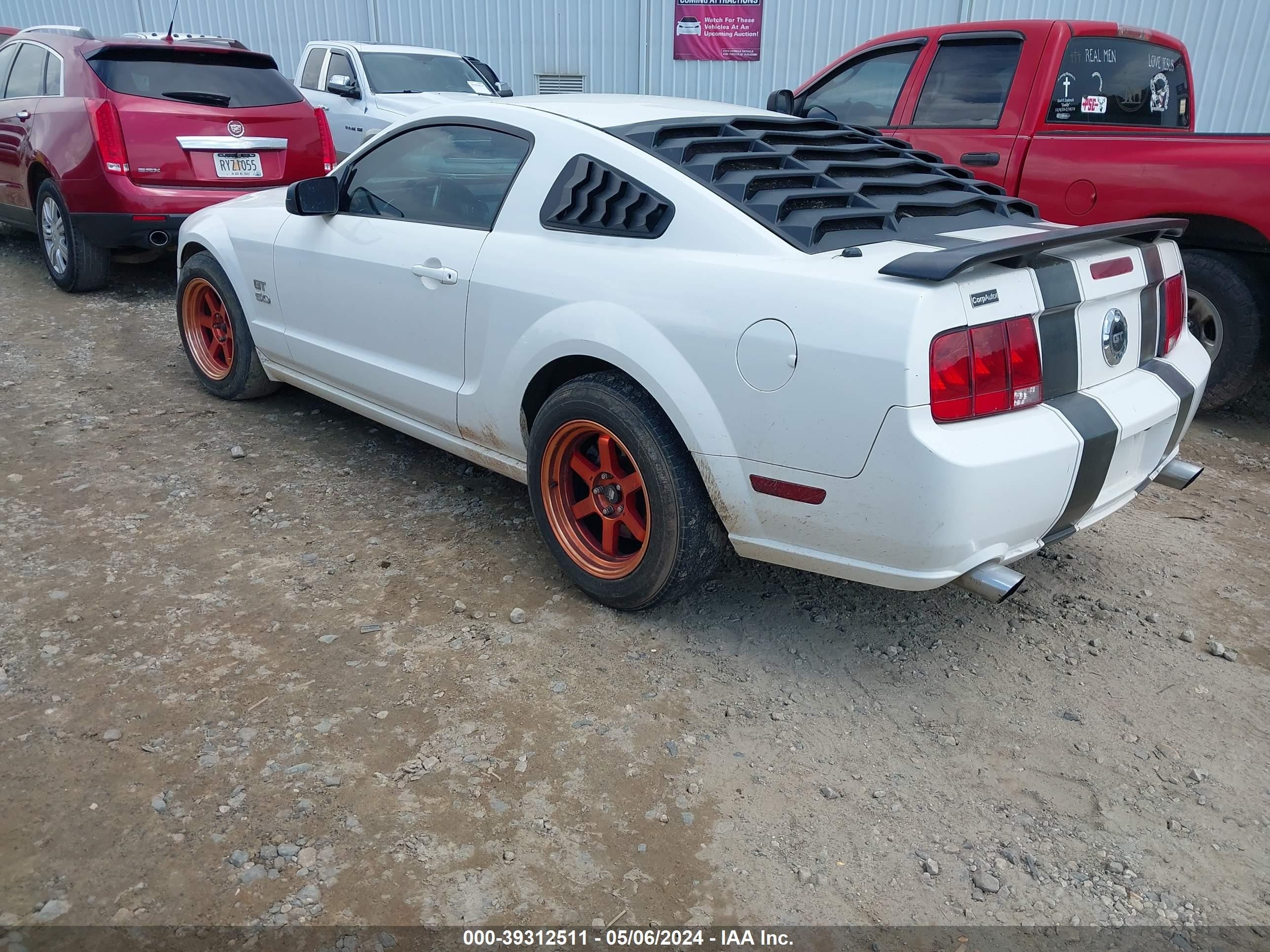 Photo 2 VIN: 1ZVFT82H665214521 - FORD MUSTANG 