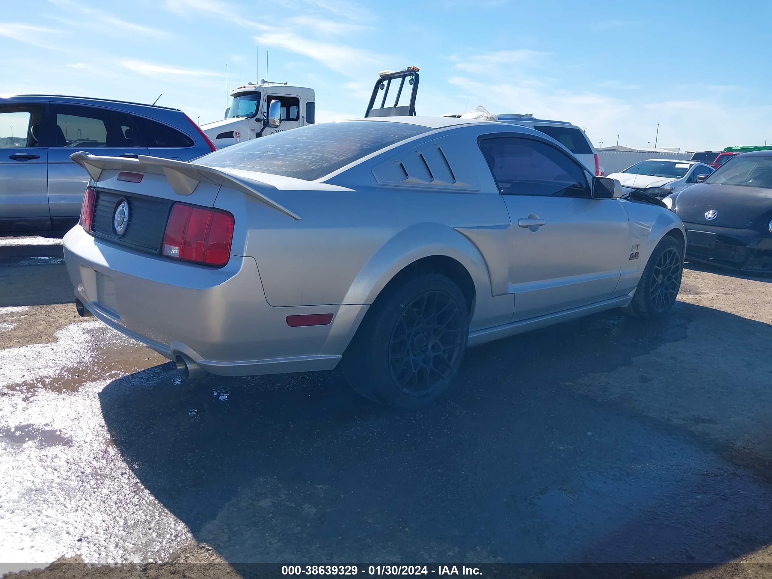 Photo 3 VIN: 1ZVFT82H865137893 - FORD MUSTANG 