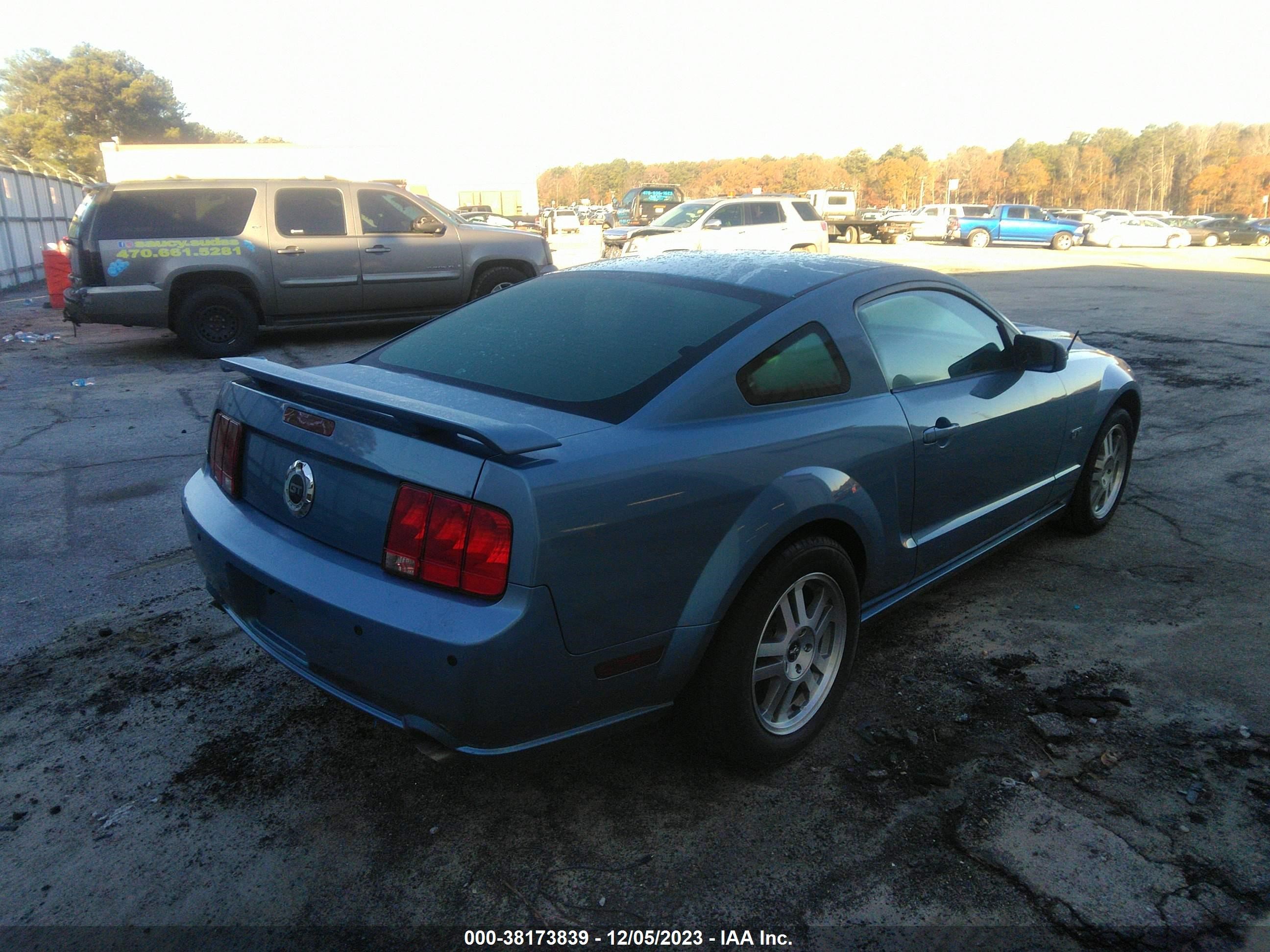 Photo 3 VIN: 1ZVFT82H965104191 - FORD MUSTANG 