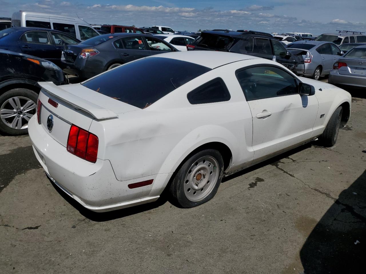 Photo 2 VIN: 1ZVFT82HX55157755 - FORD MUSTANG 