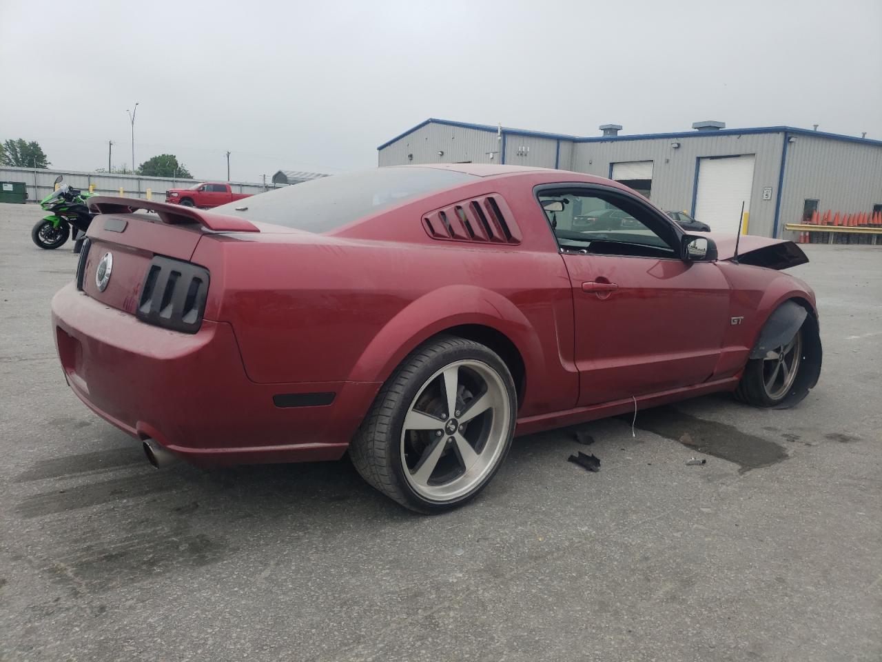 Photo 2 VIN: 1ZVFT82HX65259137 - FORD MUSTANG 