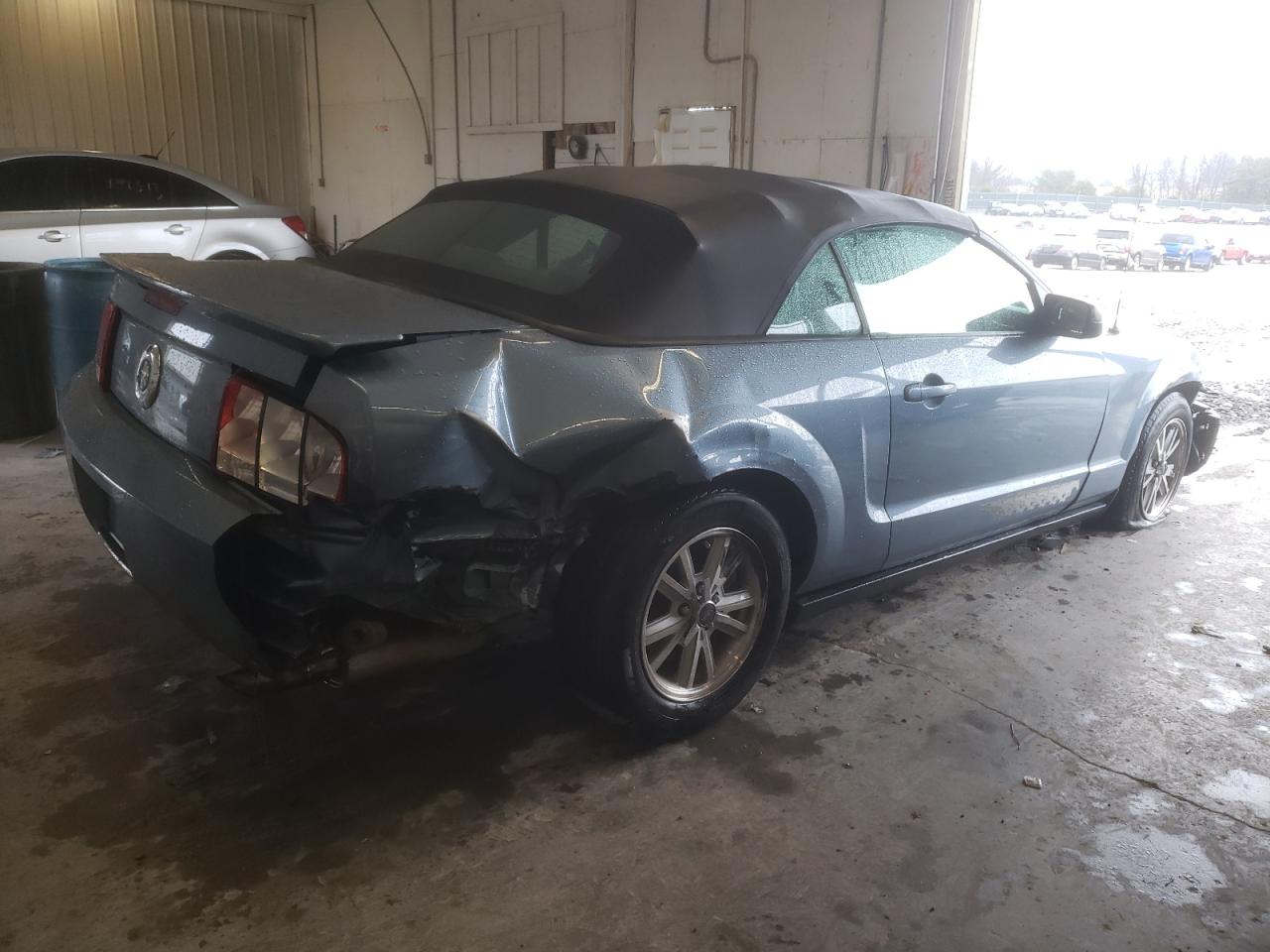 Photo 2 VIN: 1ZVFT84N065114241 - FORD MUSTANG 