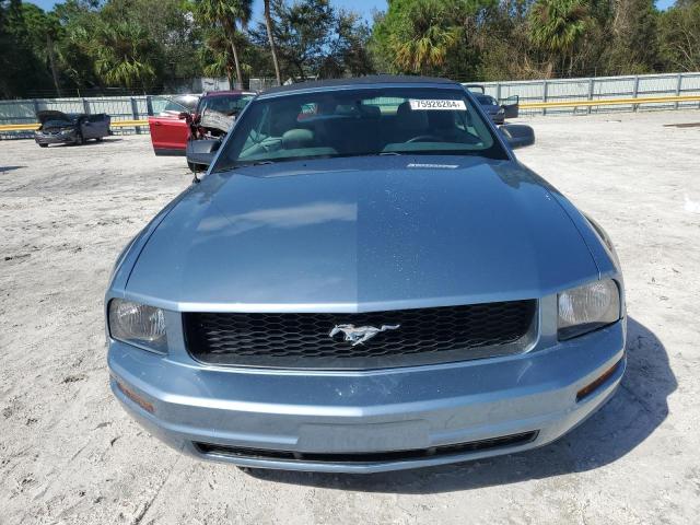 Photo 4 VIN: 1ZVFT84N065224870 - FORD MUSTANG 