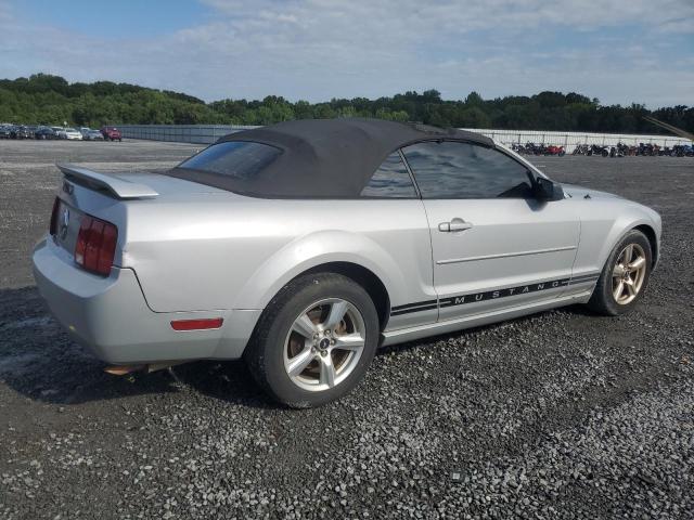 Photo 2 VIN: 1ZVFT84N155216243 - FORD MUSTANG 